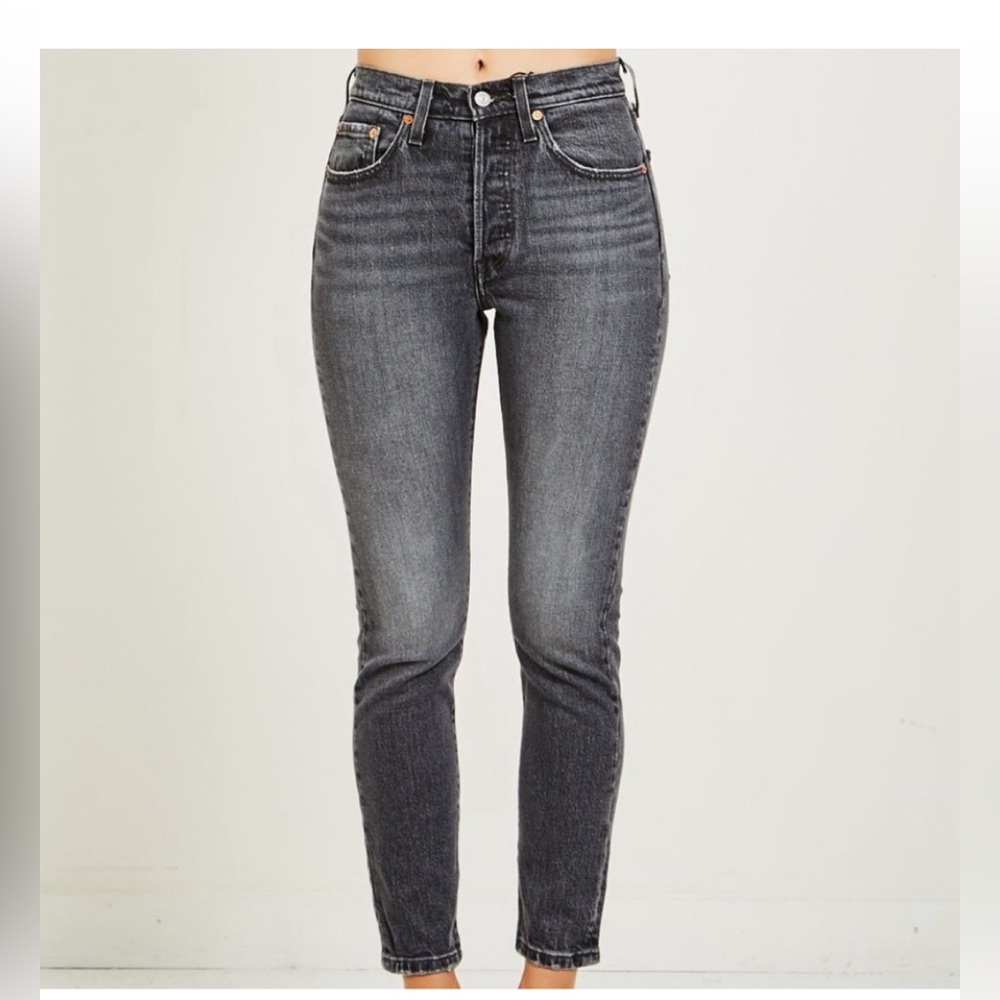 Levi’s wedgie premium size25/27 inseam black color